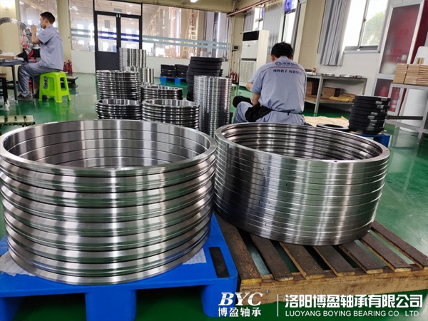 1628906010163204.jpg 交叉滾子軸承生產(chǎn)廠家.jpg