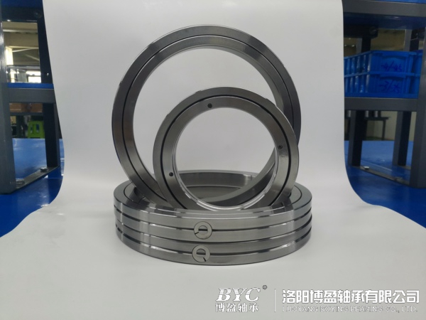 1628906069164448.jpg 薄壁交叉滾子軸承生產(chǎn)廠家.jpg